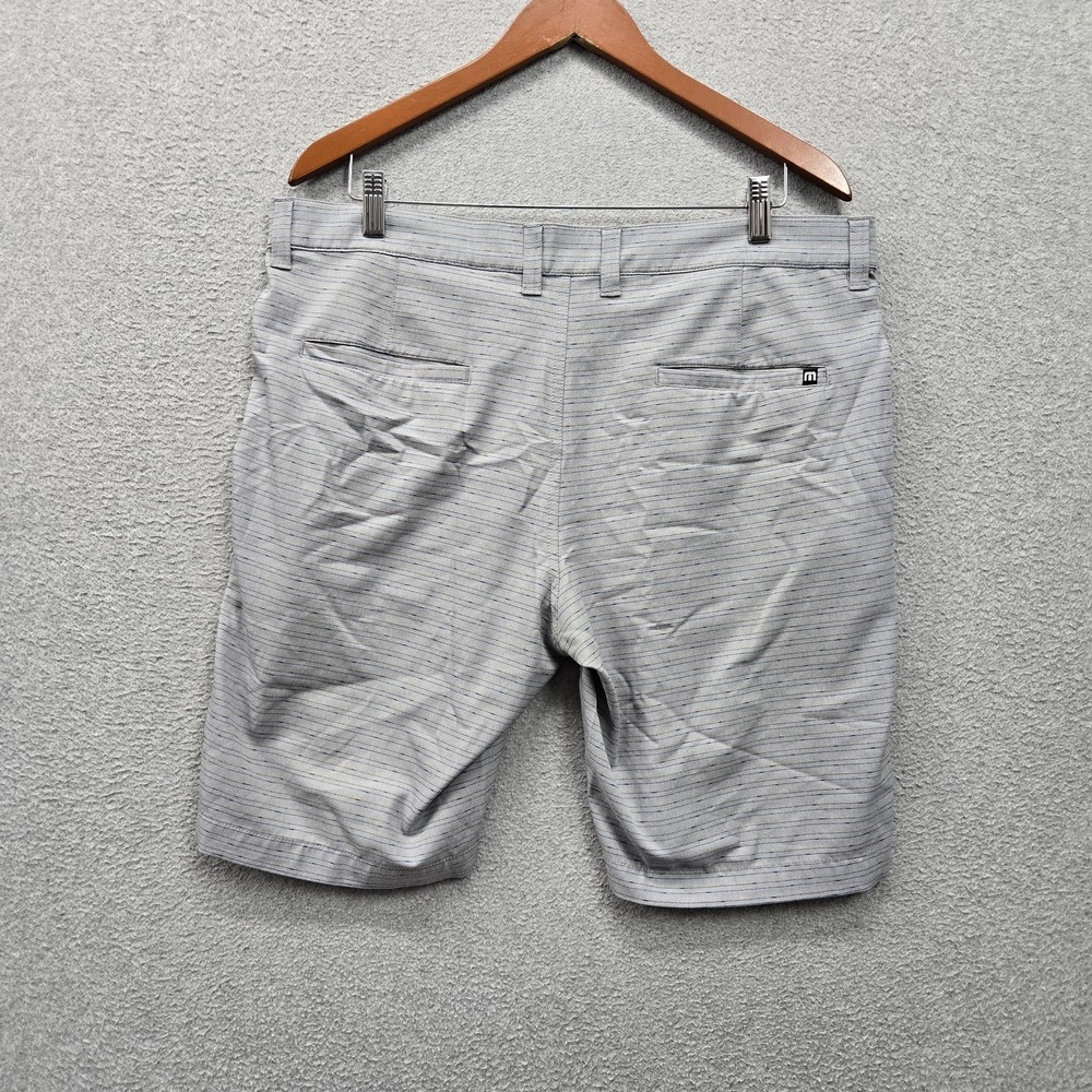 Travis‎ Mathew Men Shorts 36 Gray Striped Chino Casual 8" Inseam Logo Stretch - Picture 9 of 10